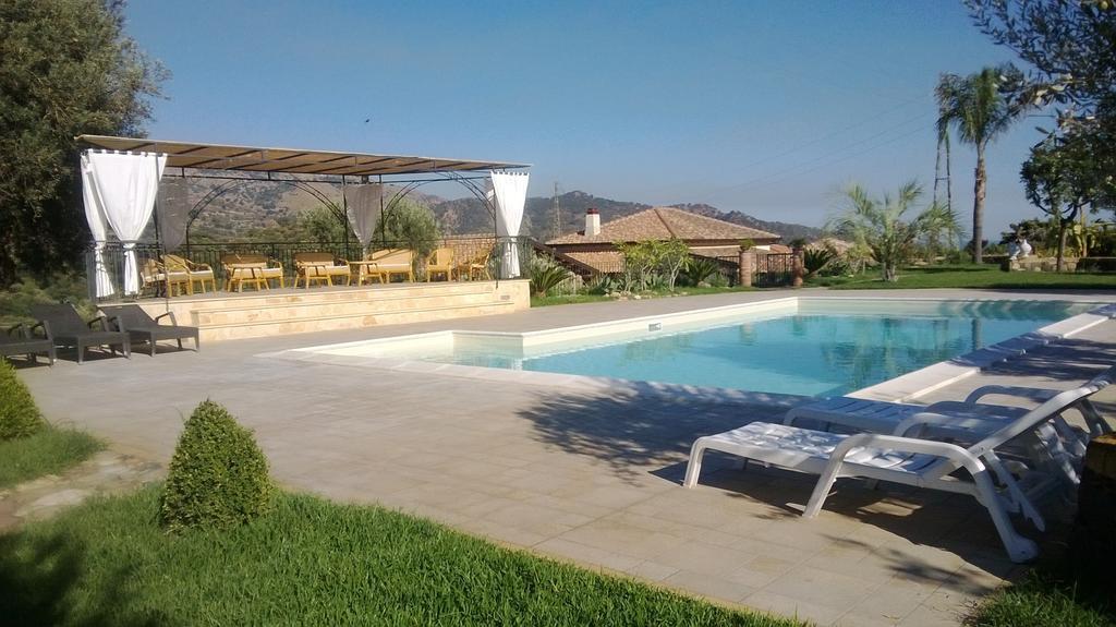 Taormina Villa Ibiscus Alcantara 가기 객실 사진