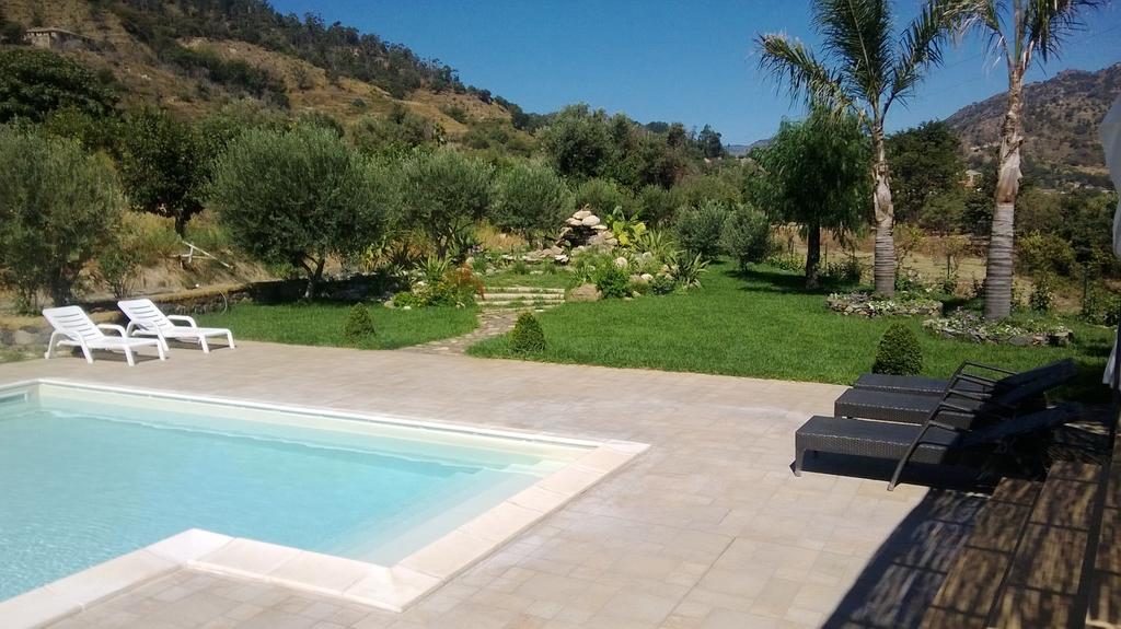 Taormina Villa Ibiscus Alcantara 가기 객실 사진